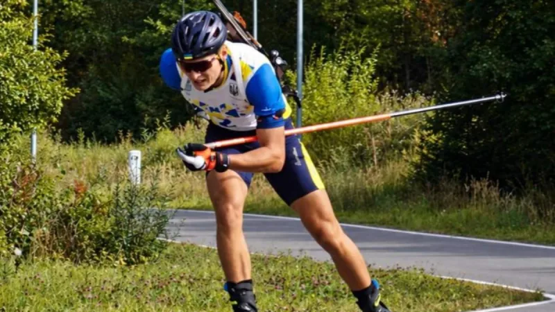 Мандзин здобув золото чемпіонату України з біатлону в масстарті – два промахи не завадили